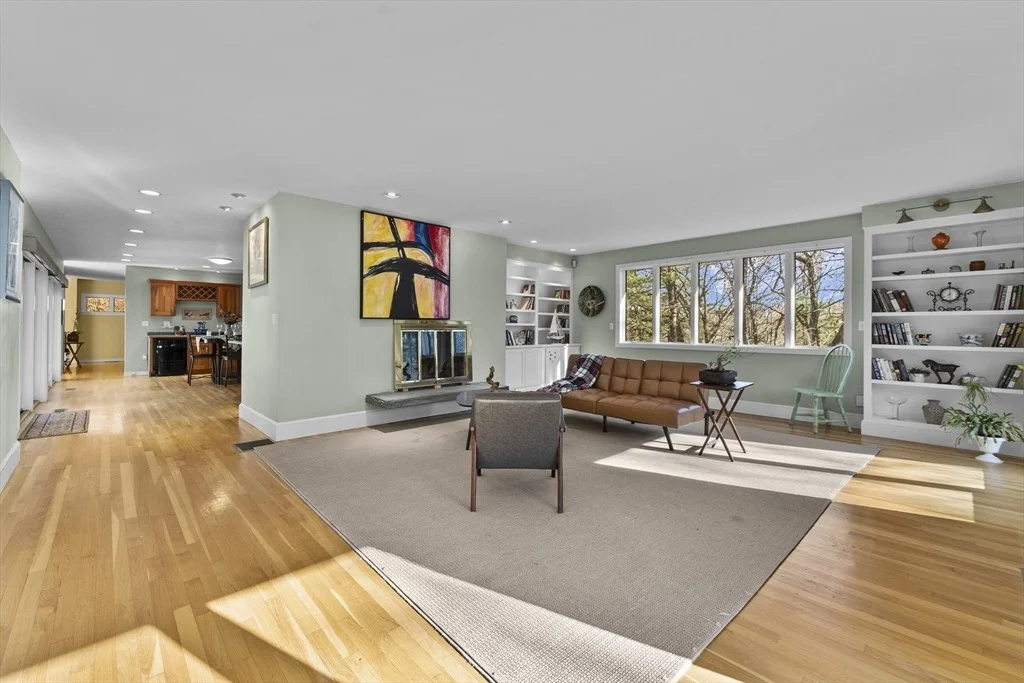 Photo of 84 Davison Dr.