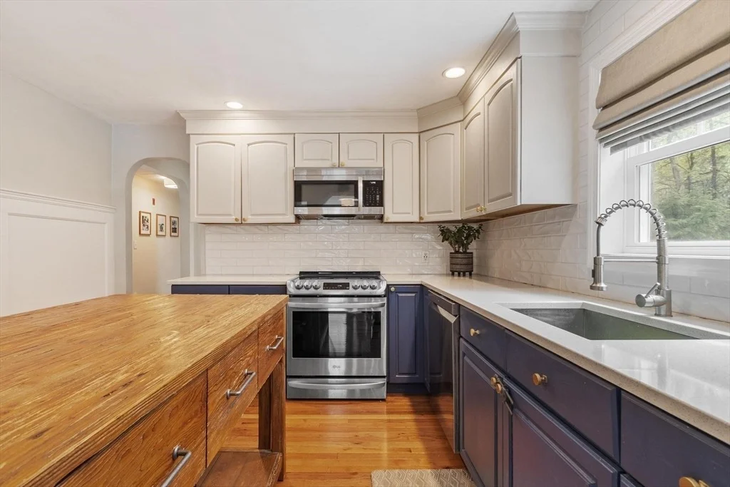 Photo of 123 Plain Rd