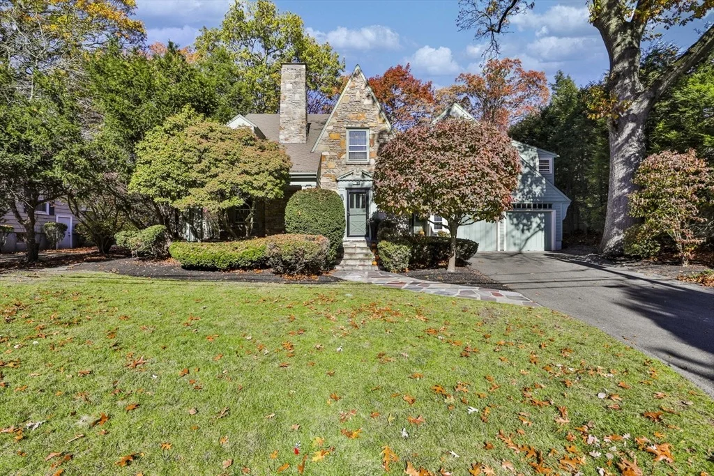 Photo of 32 Columbine Rd
