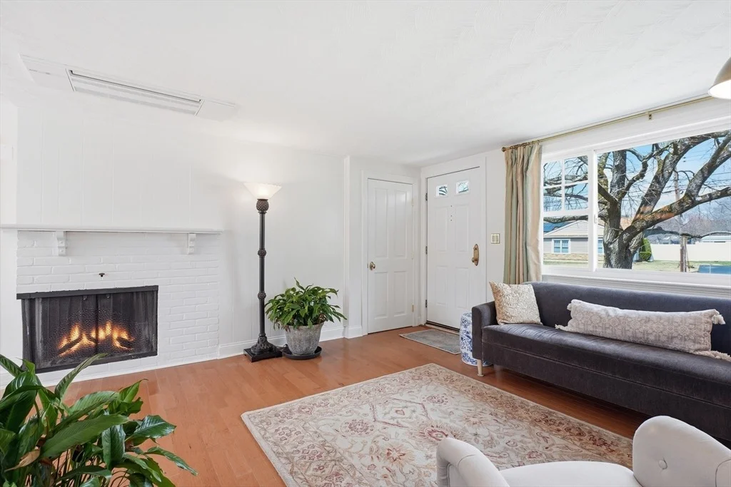 Photo of 19 Brookfield Circle