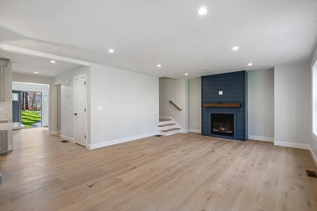 Photo of 170 Ln 8