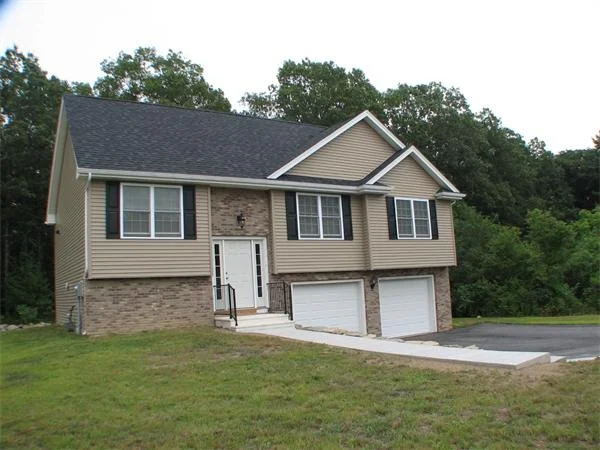 Photo of 9 Oak Bluff Drive