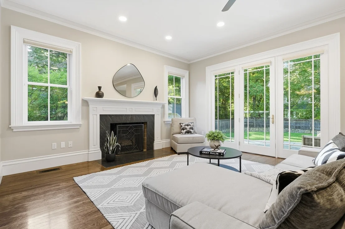 Photo of 7 Locust Avenue