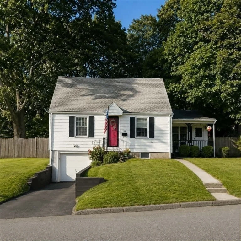 Photo of 18 Hunnewell Rd