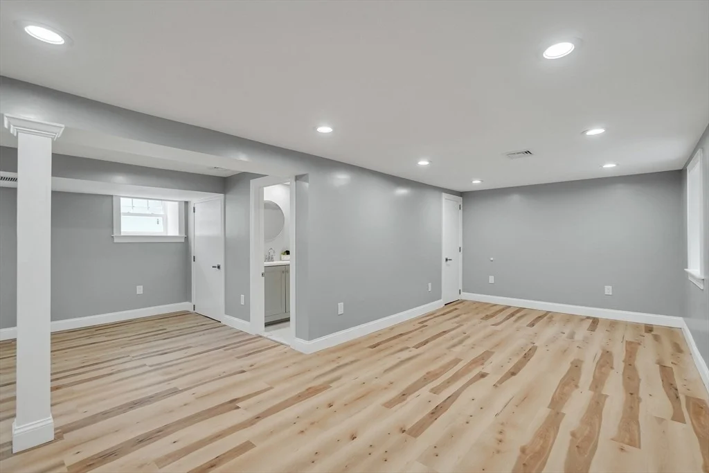 Photo of 8 Slayton Rd