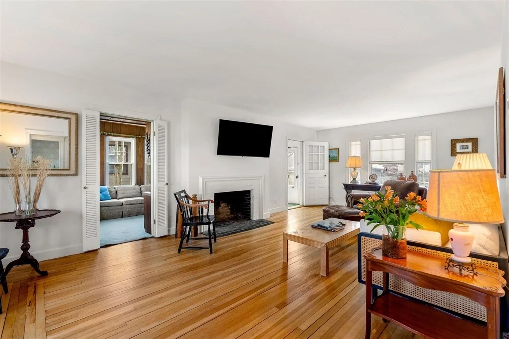 Photo of 15 Preston Beach Rd