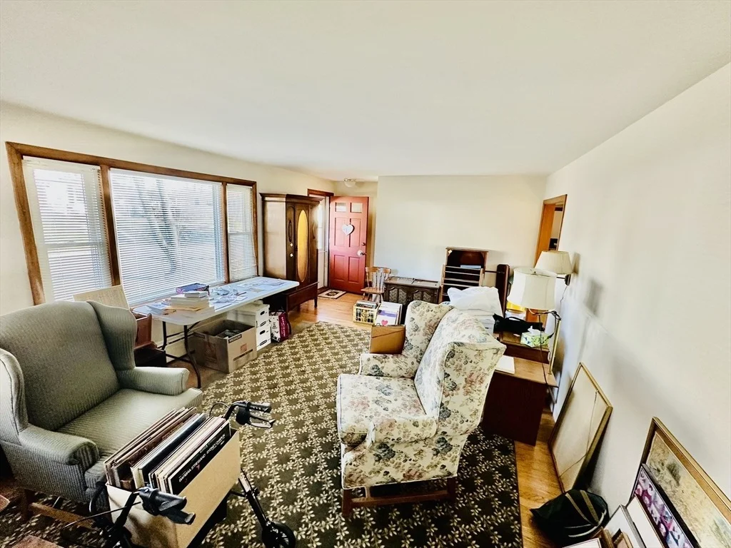 Photo of 18 Cabot Rd