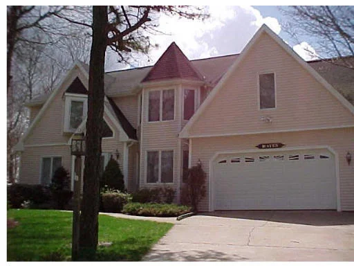 Photo of 32 Noreast Dr.