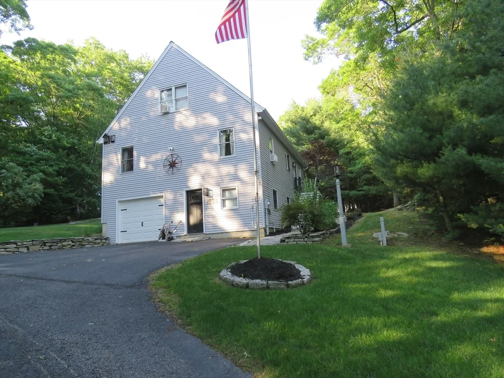 Photo of 14 Circle Dr