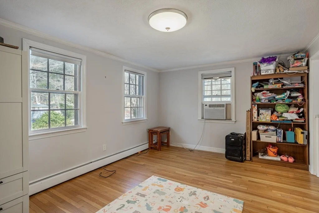 Photo of 13 W Pine Dr