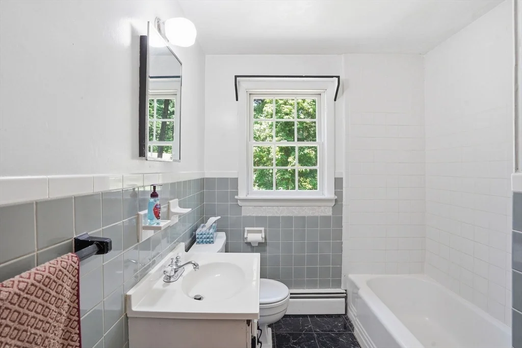 Photo of 33 Cold Spring Rd