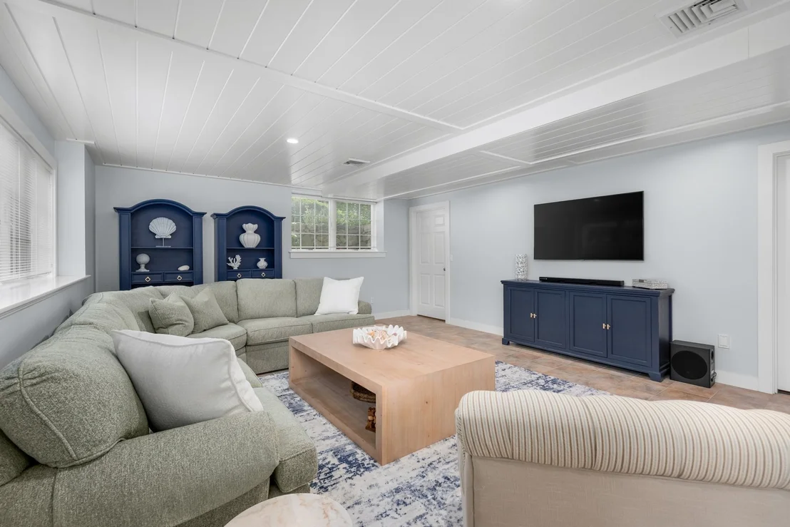 Photo of 122 Shore Drive West