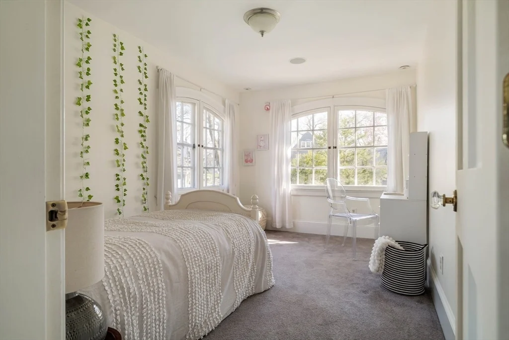 Photo of 10 Rangeley Road