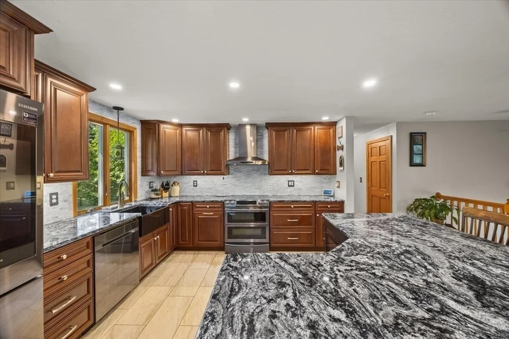 Photo of 26 Brookings Dr