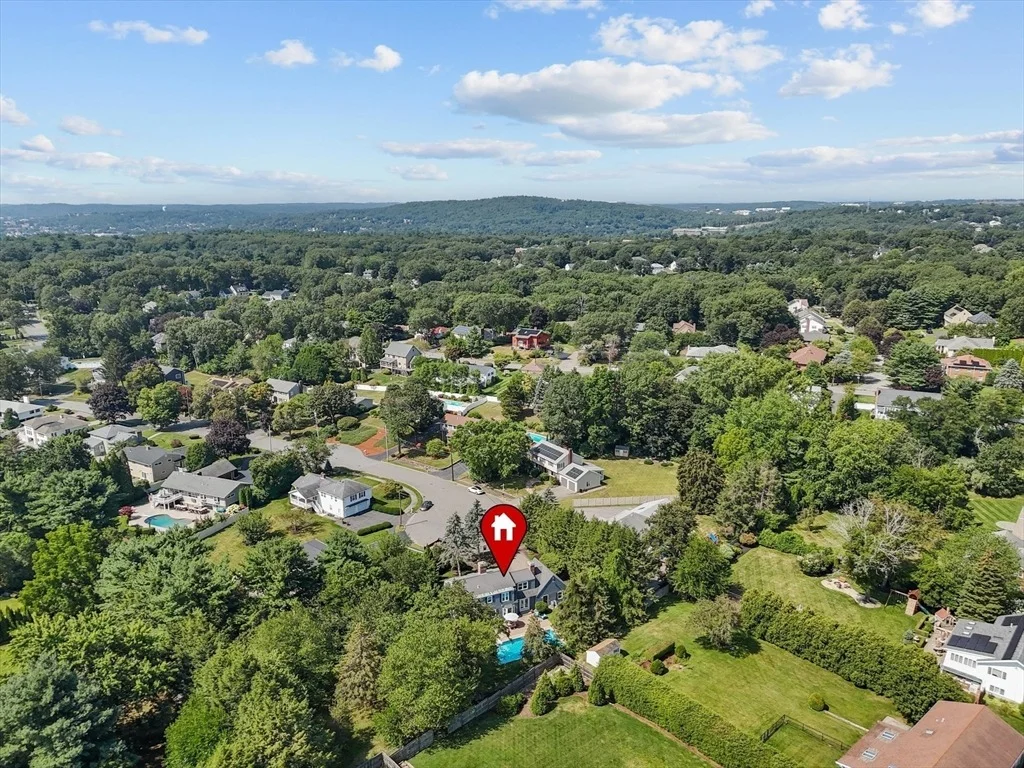Photo of 85 Rosewood Dr