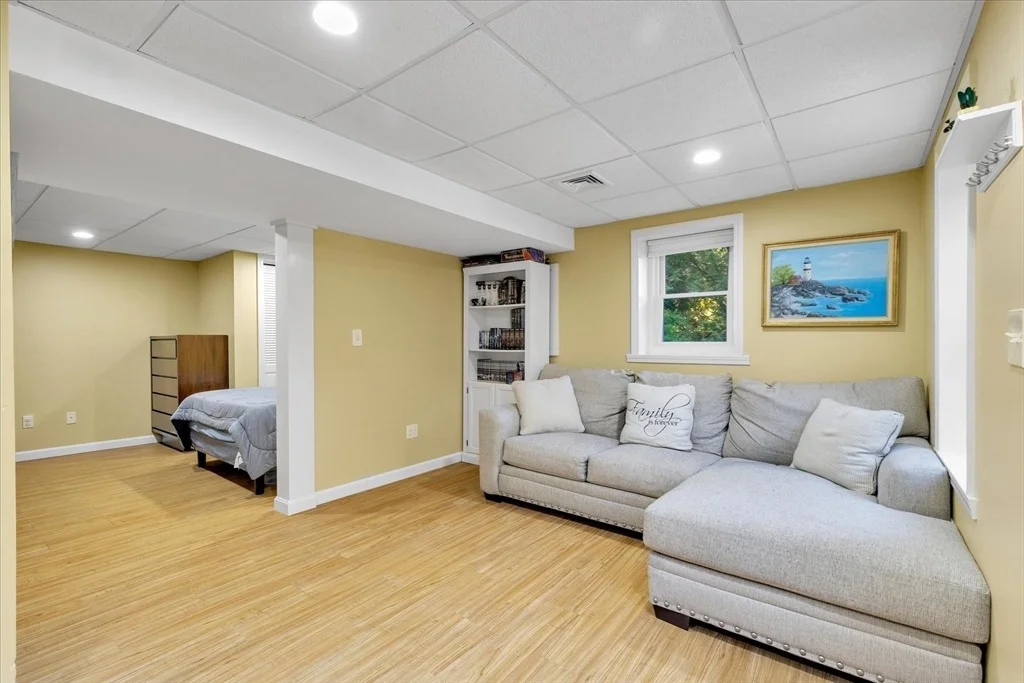 Photo of 40 Waterfield Rd