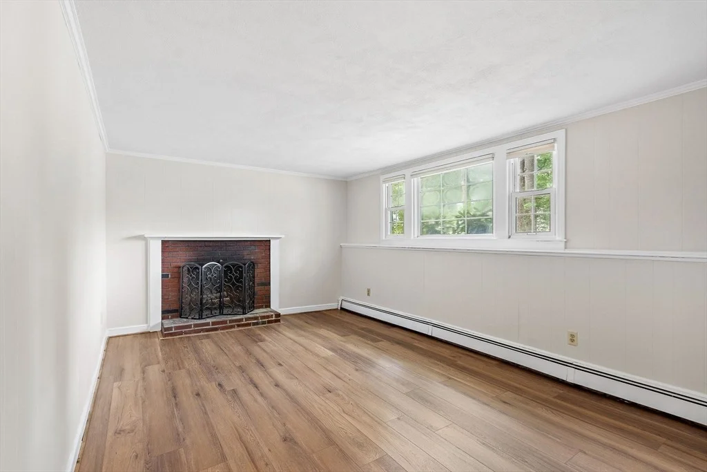 Photo of 141 Longhill Rd