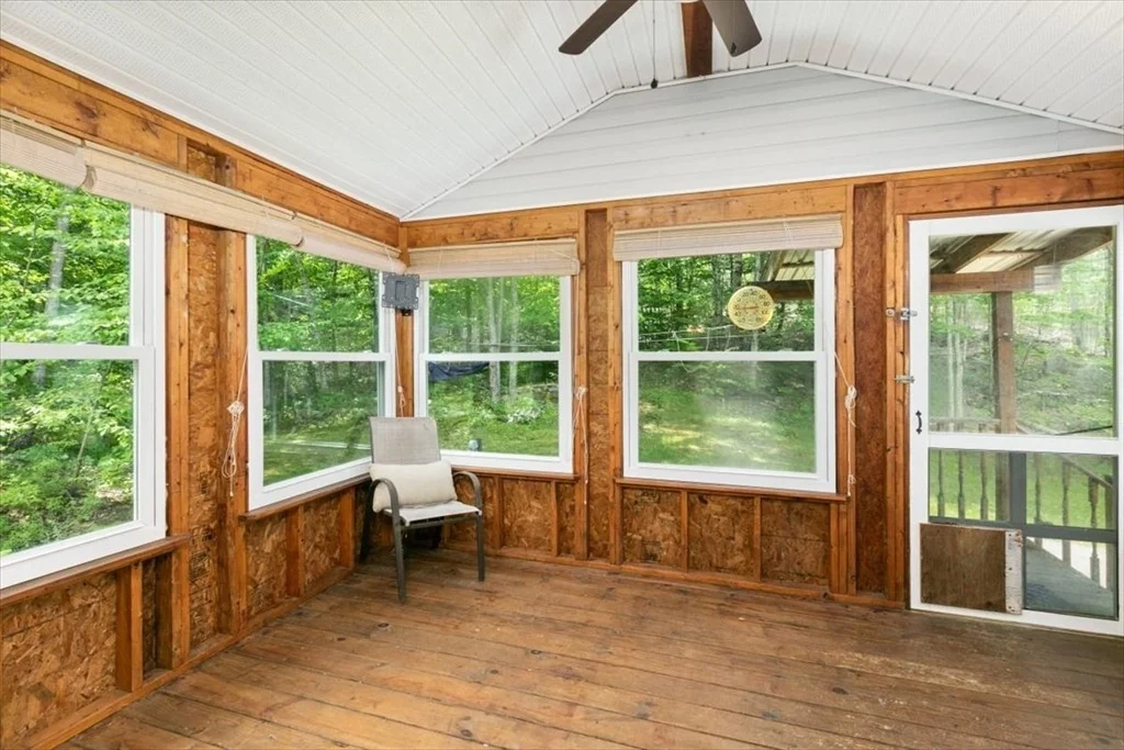 Photo of 98 Hurricane Rd
