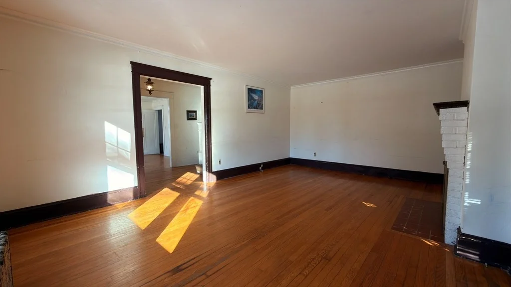 Photo of 39 Whitmarsh Avenue