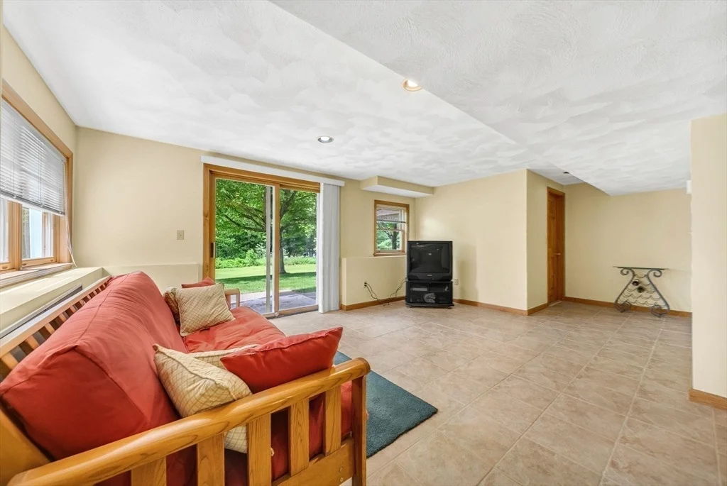 Photo of 83 Jefferson Rd