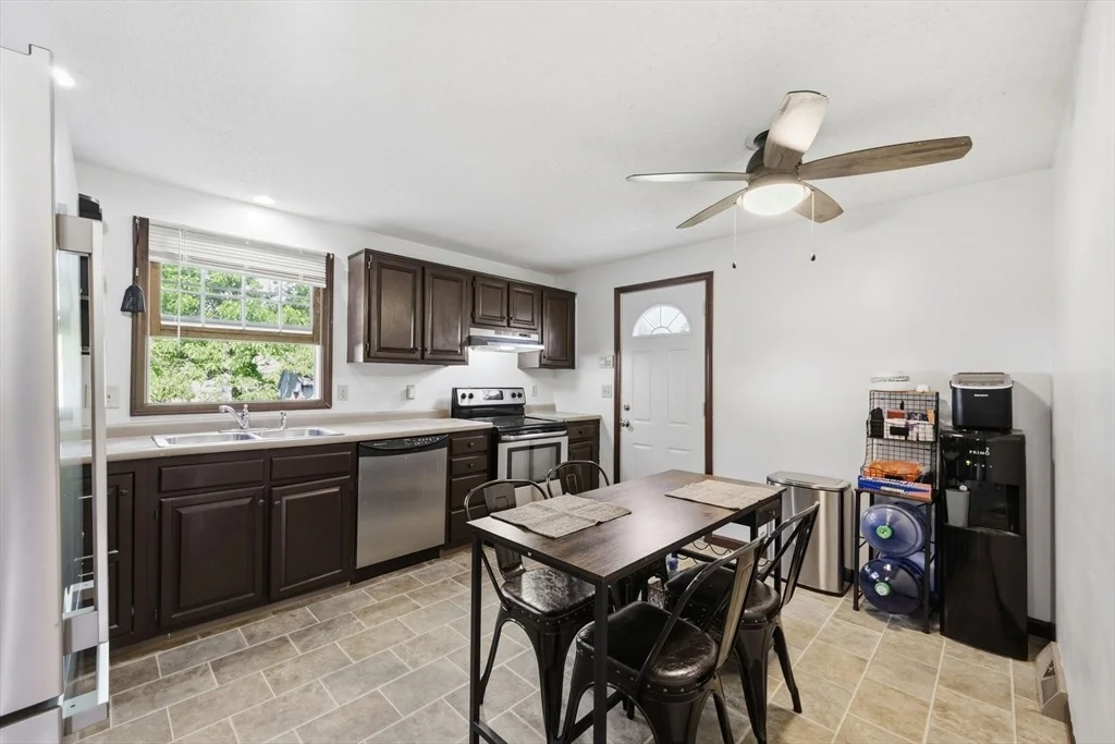 Photo of 164 Arnold Ave