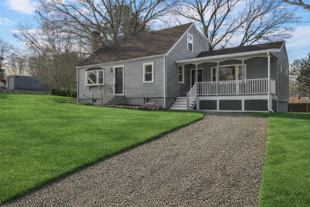Photo of 38 Conlyn Ave