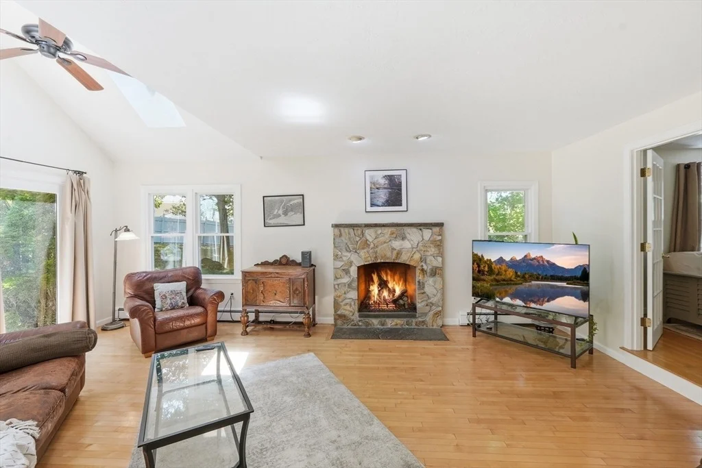 Photo of 41 Lamplighter Dr