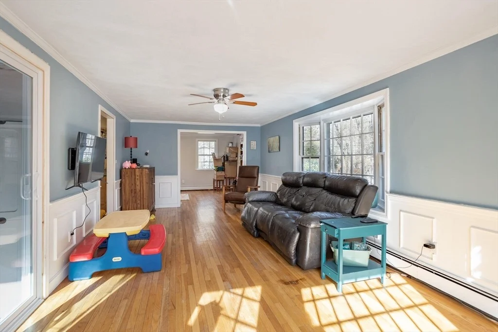 Photo of 13 W Pine Dr