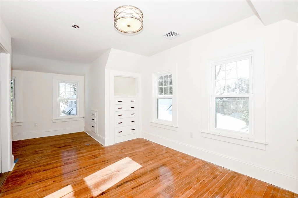 Photo of 3 Pleasant Street