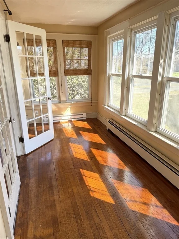 Photo of 180 Russell Rd