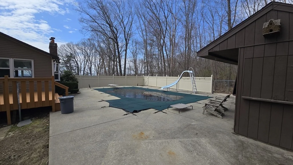 Photo of 142 Marion Cir