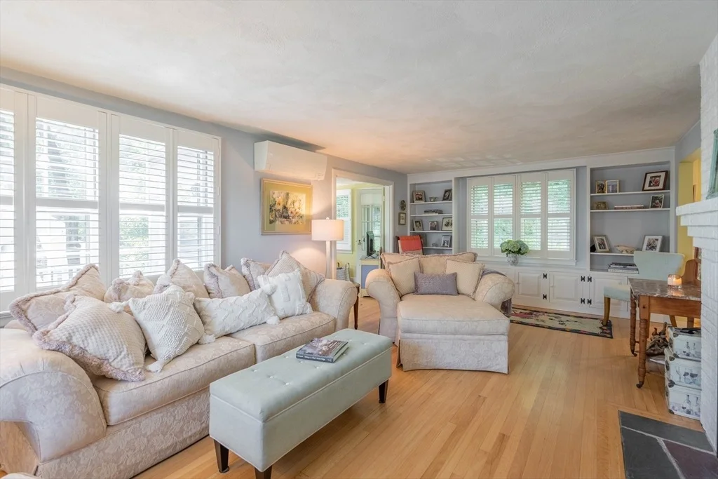 Photo of 11 Drury Ln