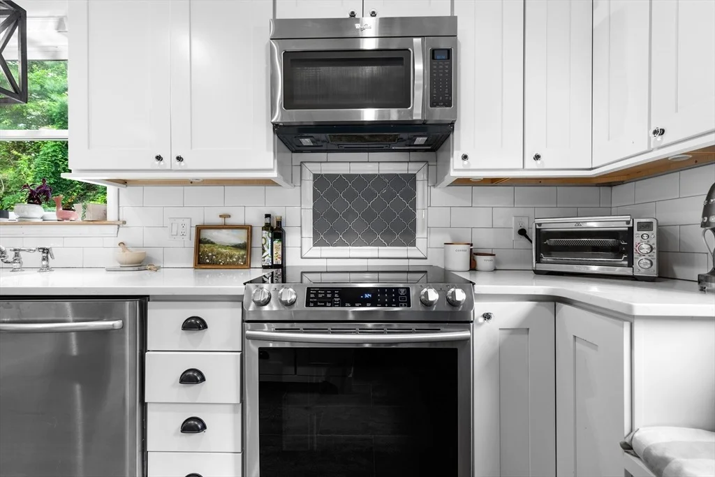 Photo of 24 Moon Compass Ln