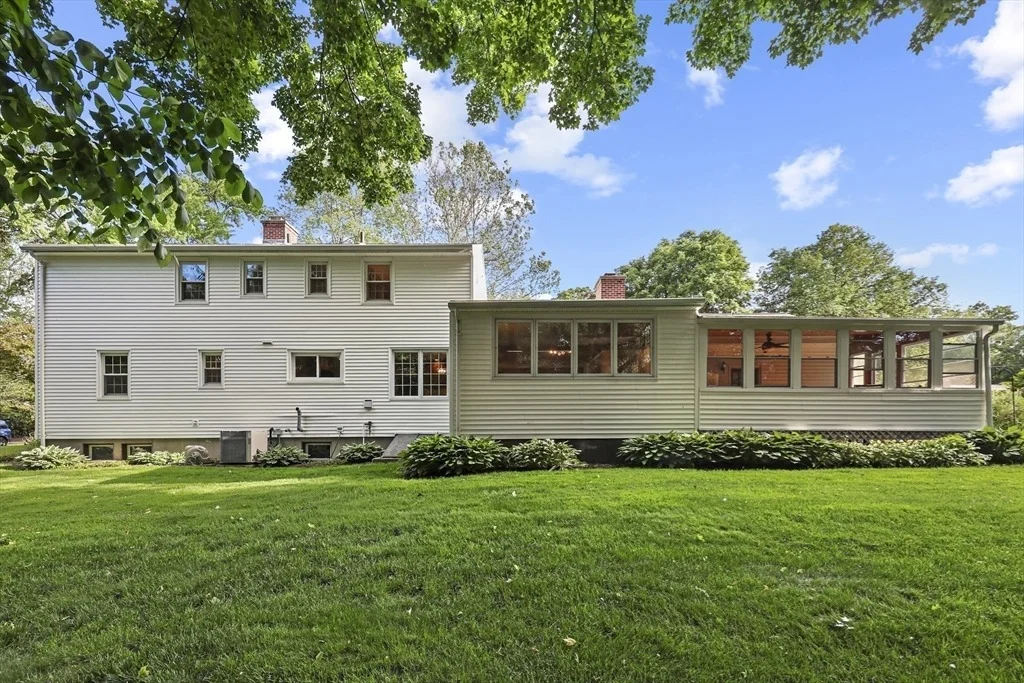 Photo of 92 Morningside Dr