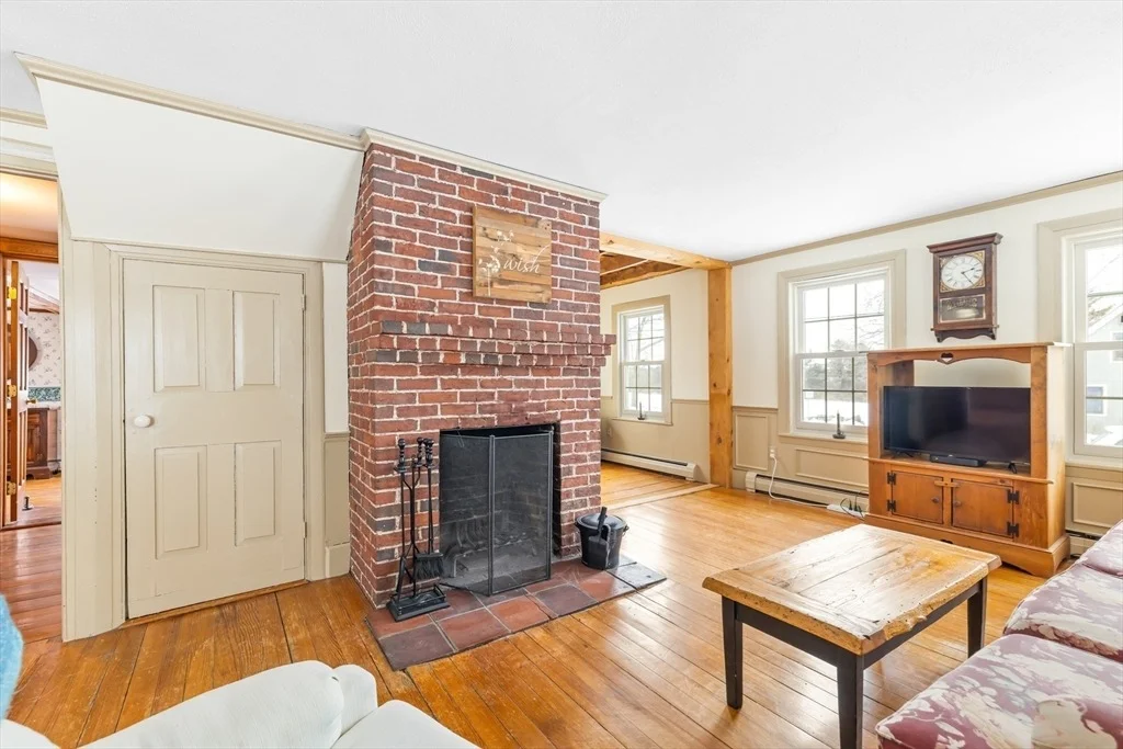 Photo of 8 Washington St