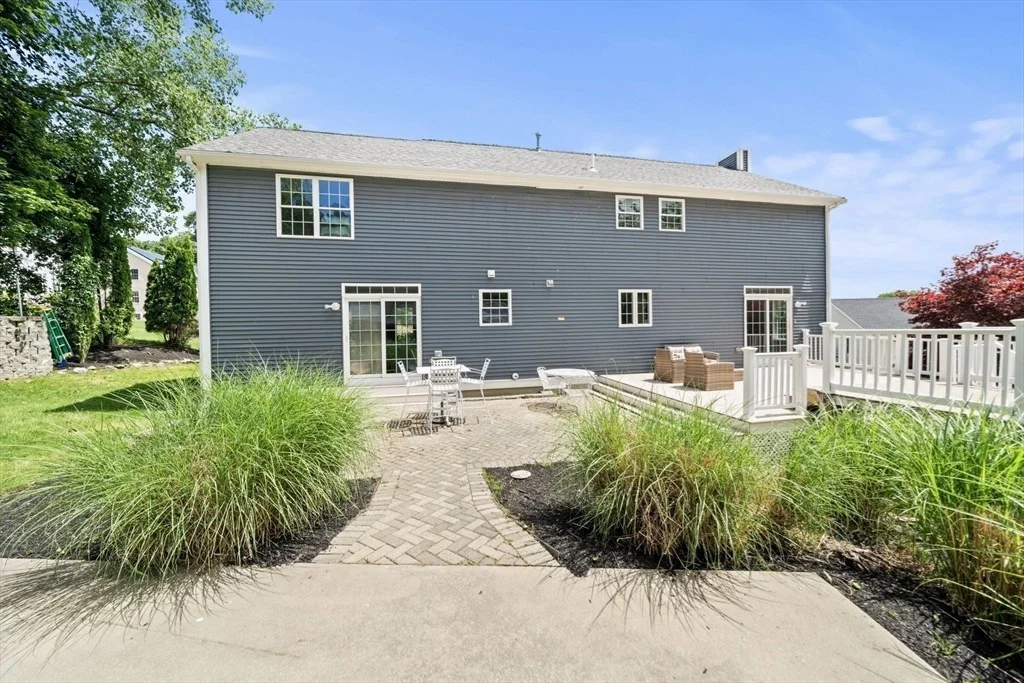 Photo of 8 Woods Hill Cir