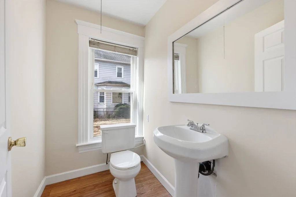 Photo of 32 Allen Ave