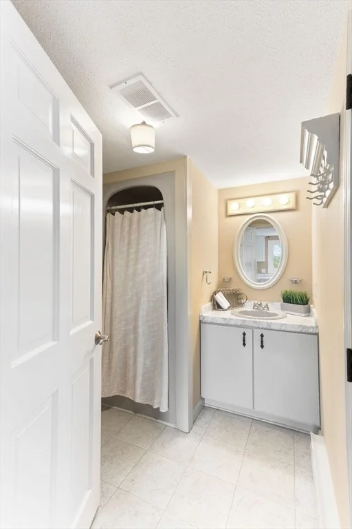 Photo of 17 Weaver St