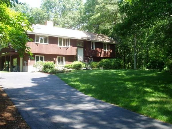 Photo of 1863 Bay Road
