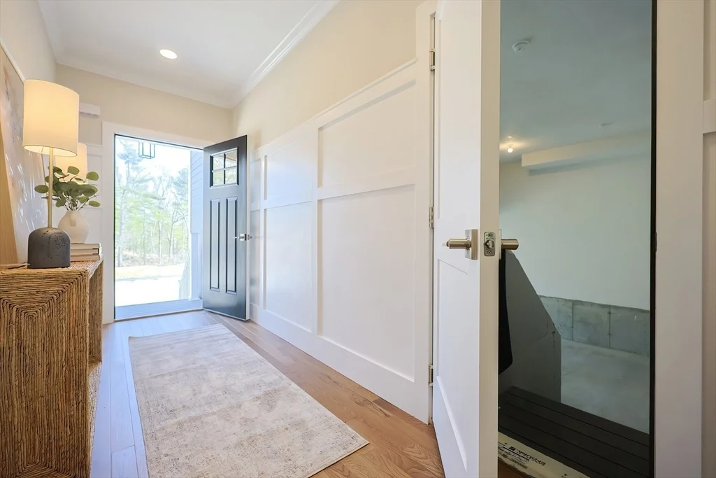 Photo of Unit UNIT18 at 27 Thomas Mann Circle