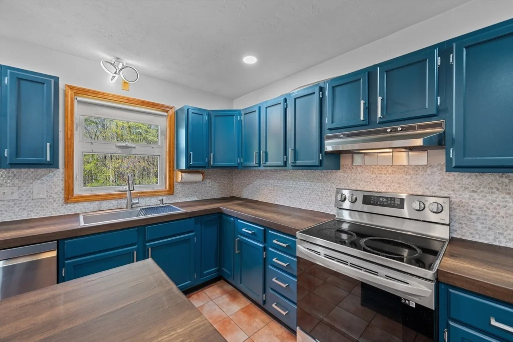 Photo of 1 Woodmere Rd