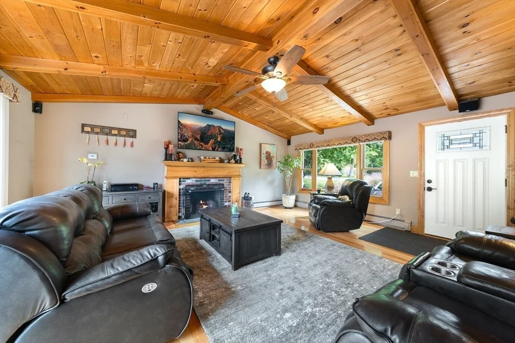 Photo of 37 Maple Street