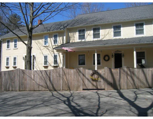 Photo of 1680 Main Street