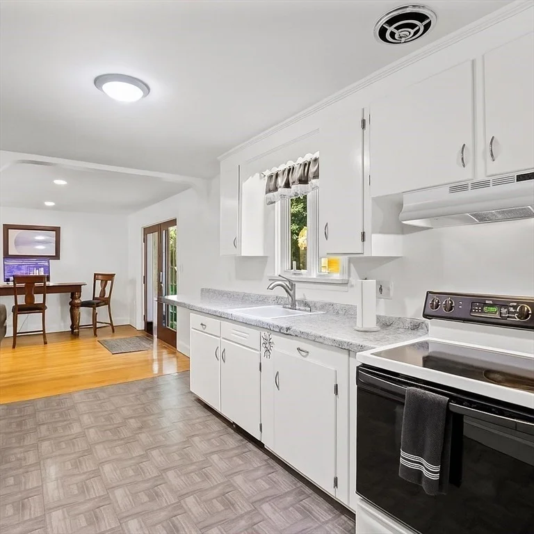 Photo of 43 Moon Road