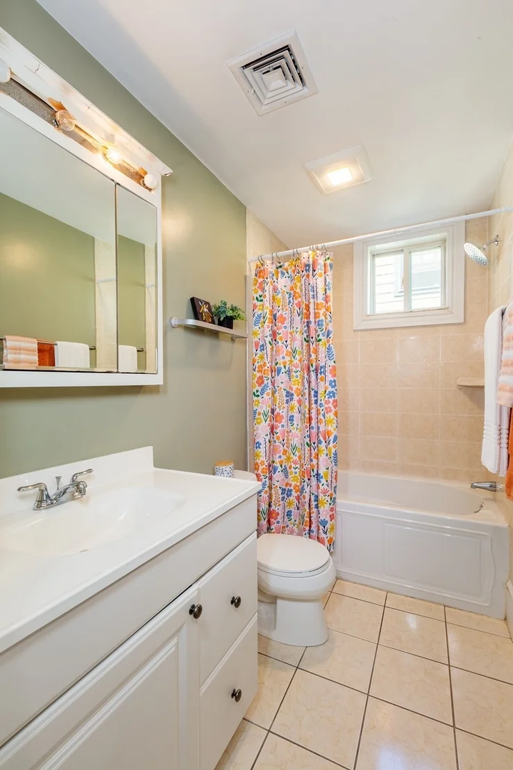 Photo of Unit 2 at 561A Broadway