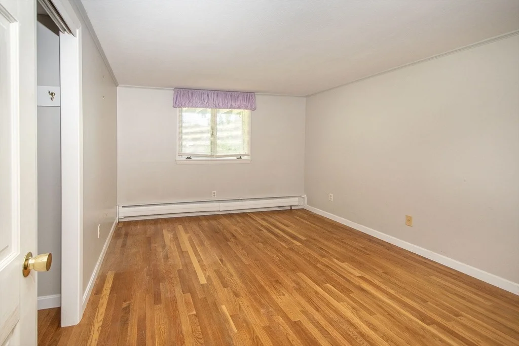 Photo of 6 Damons Point Drive