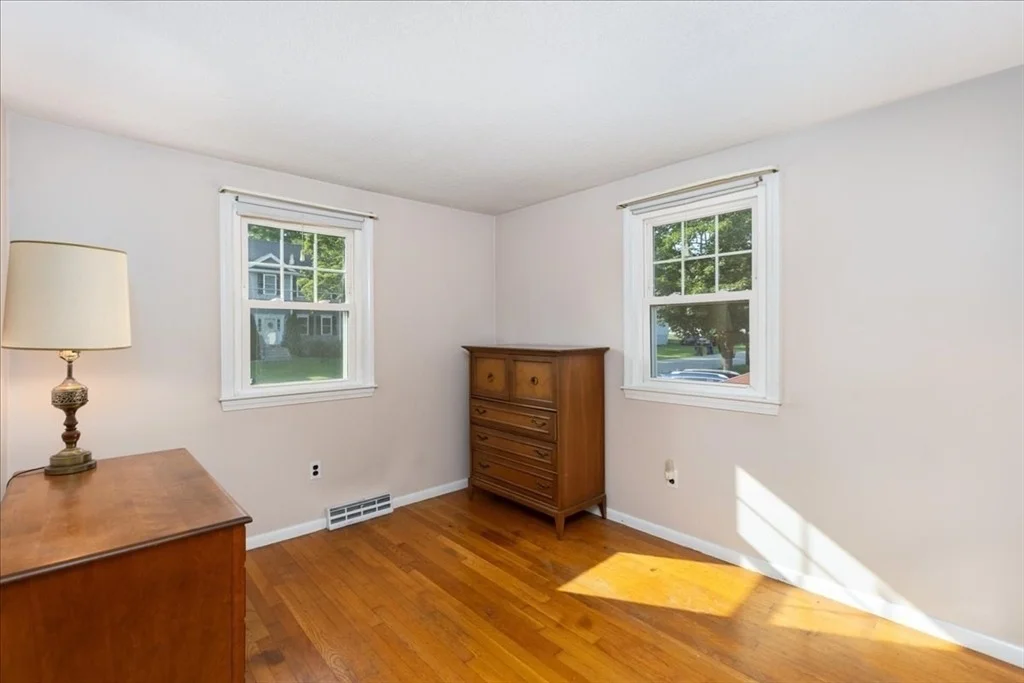 Photo of 15 Blue Jay Avenue
