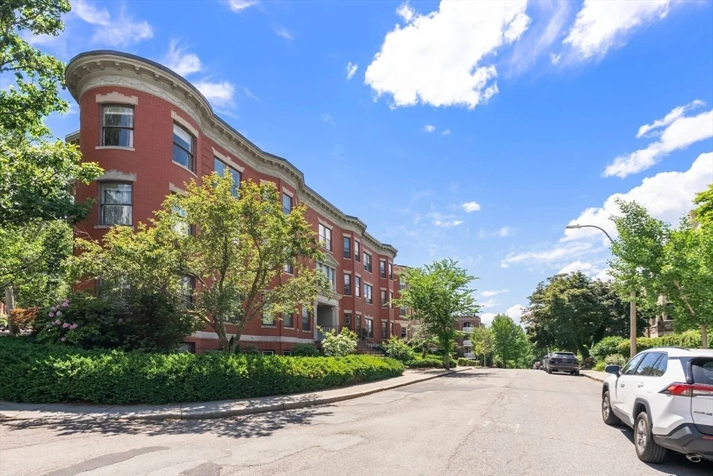 Photo of Unit 8 at 16 Garrison Rd