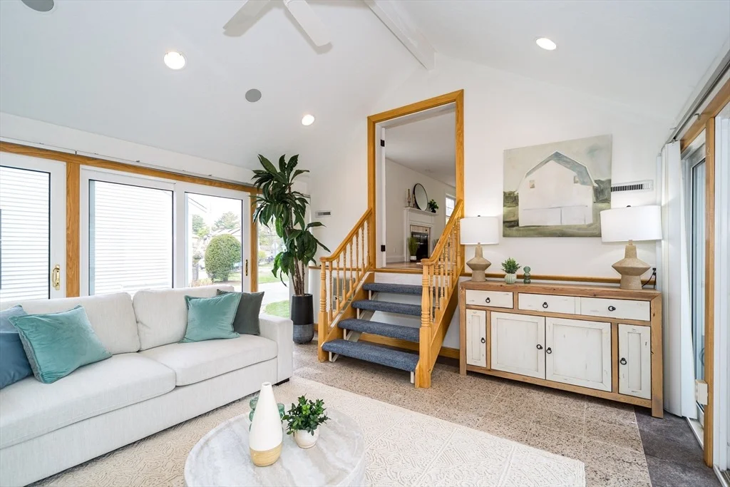 Photo of 250 Bacon St