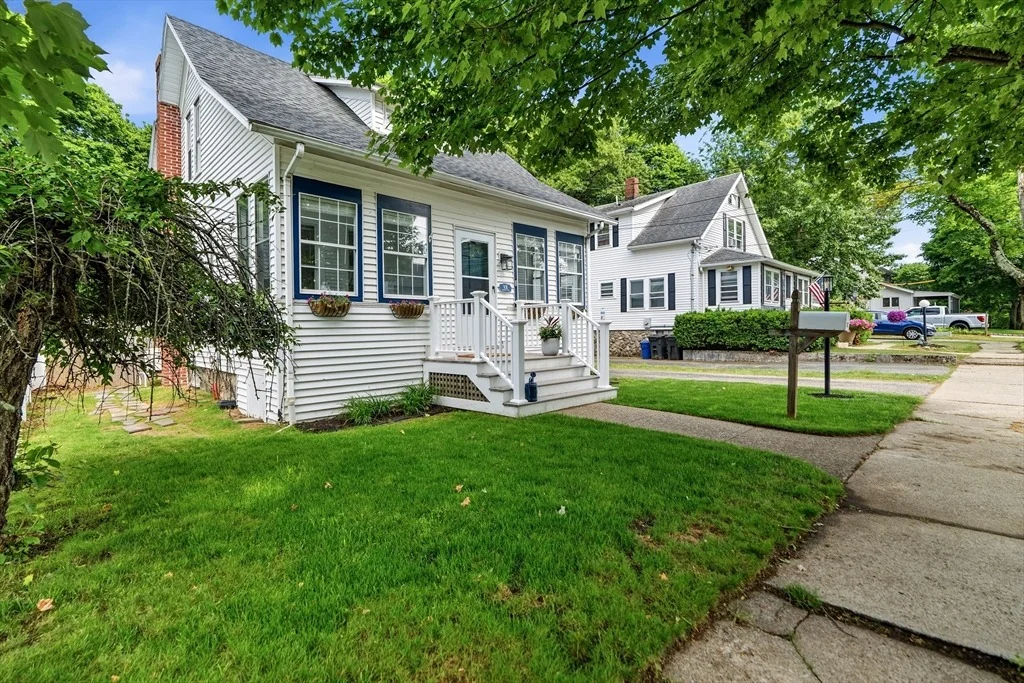 Photo of 12 Brackett Ave